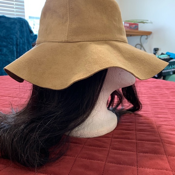 Hat - Picture 2 of 6